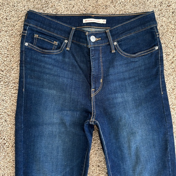 Women’s Levi’s 310 Shaping Super Skinny, size 29 - Picture 2 of 7